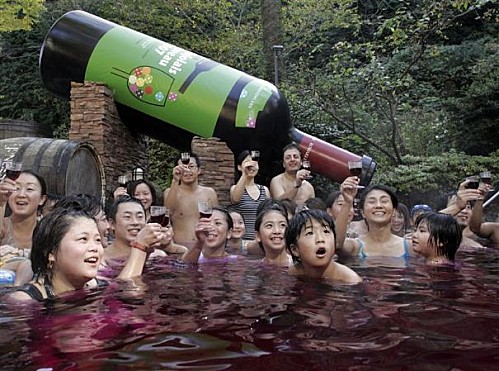 <H2>beaujolais nouveau</H2> - bain au Japon